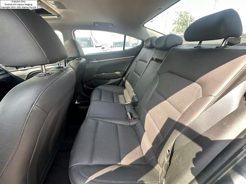 2018
Hyundai
Elantra