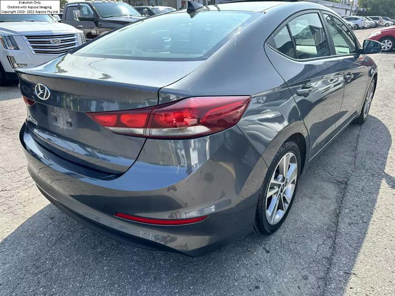 2018
Hyundai
Elantra