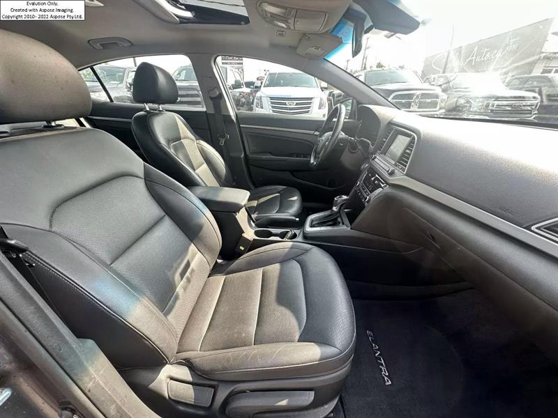 2018
Hyundai
Elantra
